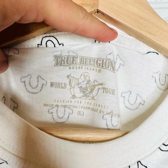 True Religion Boys Monogram Logo T-Shirt White Size L Graphic Print - Picture 10 of 13